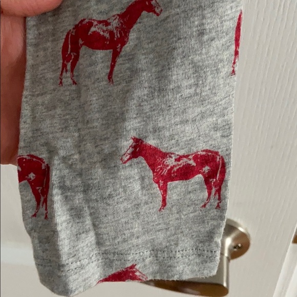 GapKids Graphic Horse Long Sleeve Tee - Picture 5 of 5